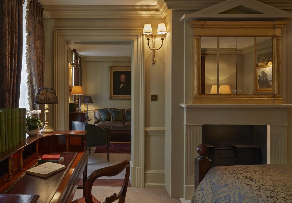 배티 랭글리스 호텔 런던 객실 사진 A room at the hotel