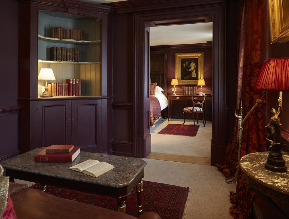 배티 랭글리스 호텔 런던 객실 사진 A suite at the hotel